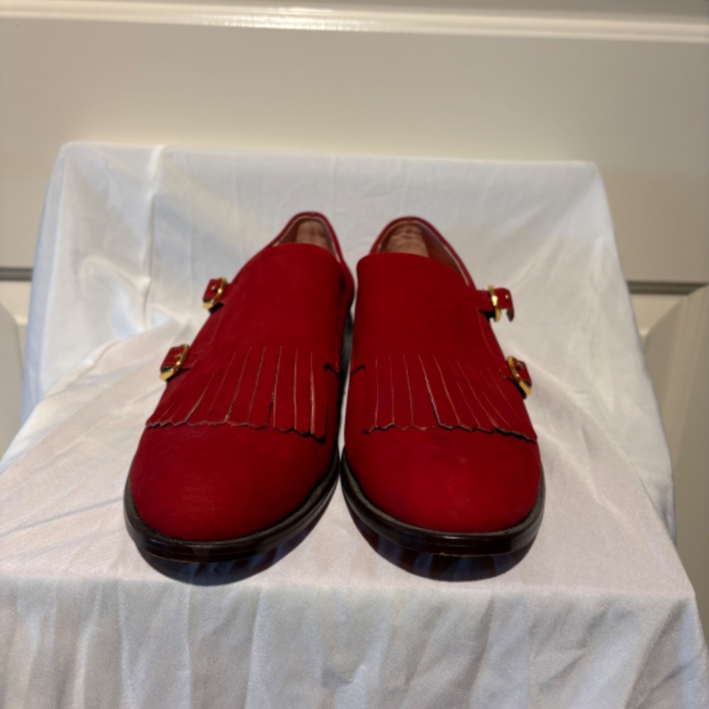 Gal vs. Buck Loafers with double strap and fringes